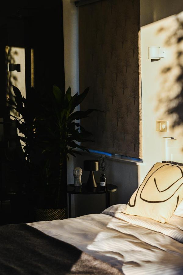 Alka - Cozy Room By The Sea With Private Hot Tub Njarthvik Exterior foto