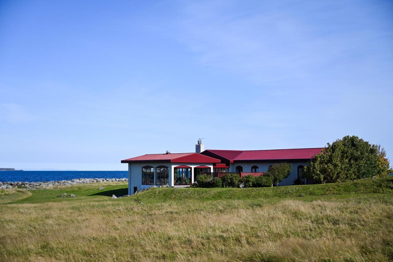 Alka - Cozy Room By The Sea With Private Hot Tub Njarthvik Exterior foto